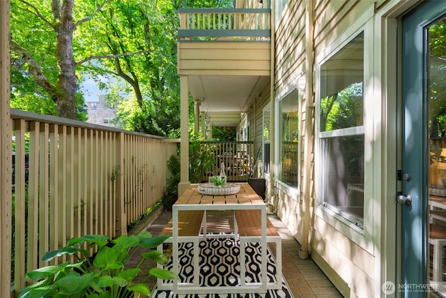 1717 16th Ave Unit 10, Seattle, WA 98122 - view of porch