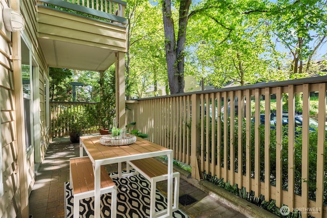 1717 16th Ave Unit 10, Seattle, WA 98122 - balcony with outdoor dining space