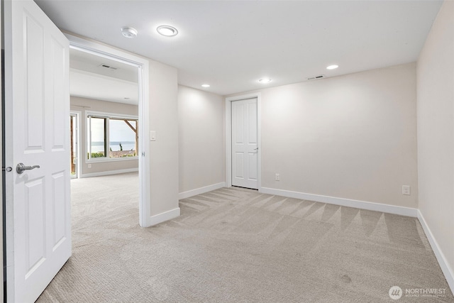 5530 Frances Ave NE, Tacoma, WA 98422 - spare room featuring light carpet, a smoke detector, and recessed lighting
