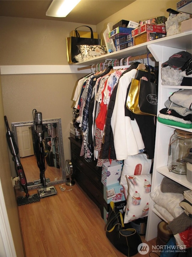 32404 G St, Ocean Park, WA 98640 - walk in closet featuring wood finished floors