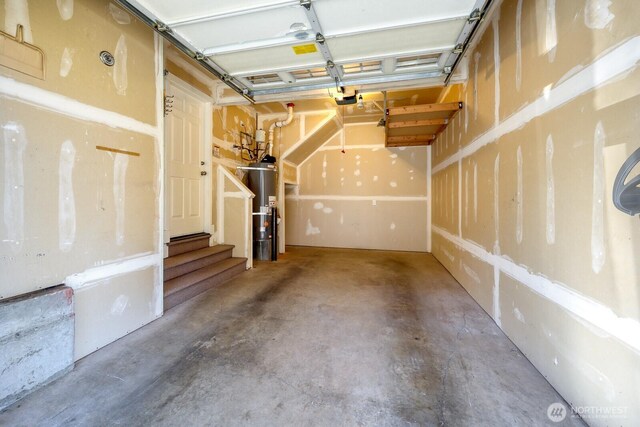 4121 248th Ct SE Unit 45, Sammamish, WA 98029 - garage with gas water heater and a garage door opener