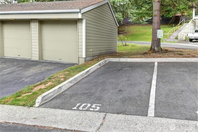 15732 NE 70th Ct, Redmond, WA 98052 - view of garage