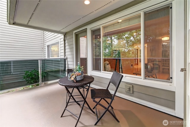 15732 NE 70th Ct, Redmond, WA 98052 - view of sunroom / solarium