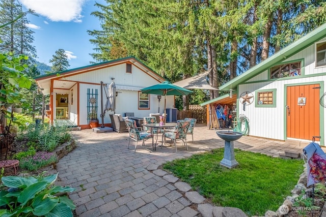 231 Benton, Leavenworth, WA 98826 - view of patio featuring an outdoor structure