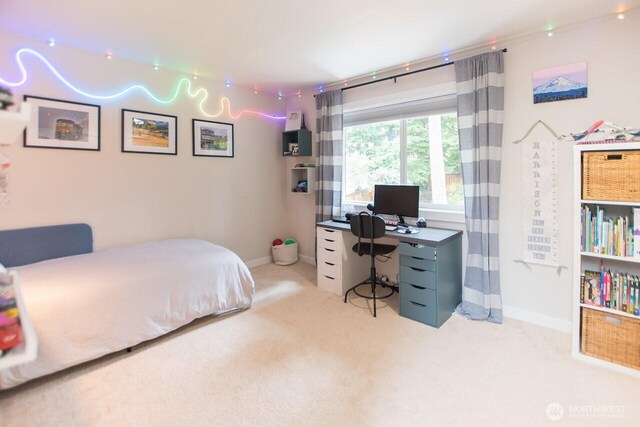 903 198th Ave E, Lake Tapps, WA 98391 - bedroom featuring carpet floors and an office area