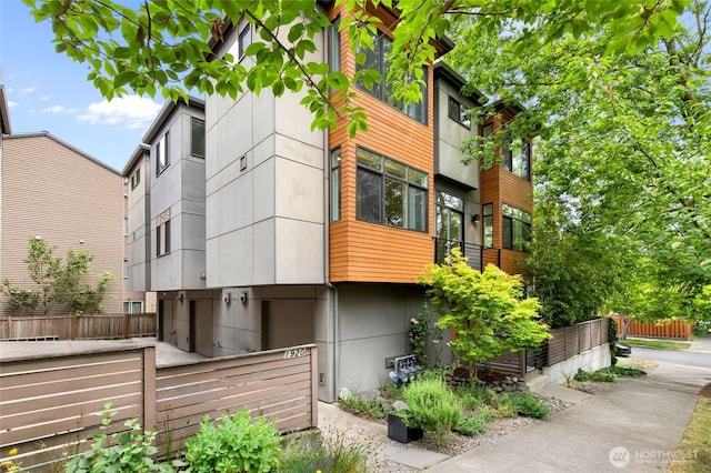 201 20th Ave E, Seattle, WA 98112 - view of property exterior