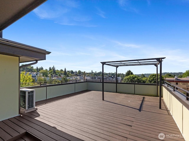 733 Martin Luther King Jr Way, Seattle, WA 98144 - deck with a pergola
