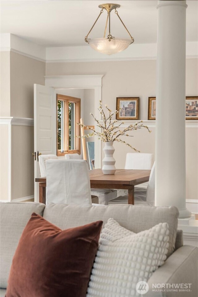 2401 10th Ave W, Seattle, WA 98119 - dining area with decorative columns