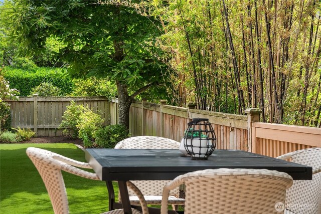 2401 10th Ave W, Seattle, WA 98119 - view of wooden deck