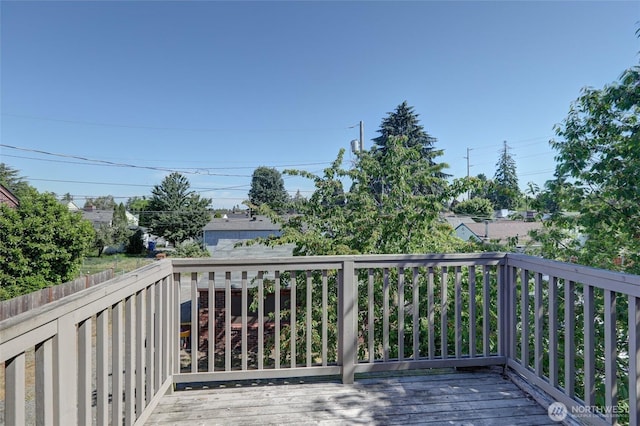1011 S 64th St, Tacoma, WA 98408 - view of deck