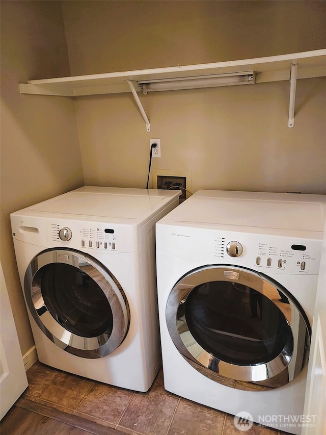 25025 SE Klahanie Blvd Unit D202, Sammamish, WA 98029 - washroom featuring washing machine and clothes dryer
