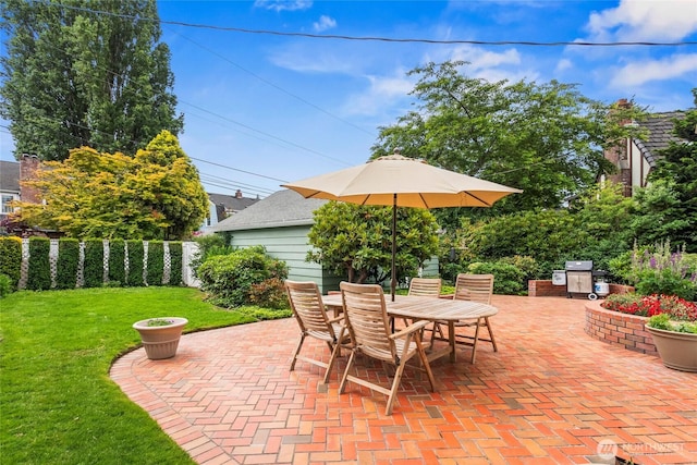 4116 N 39th St, Tacoma, WA 98407 - view of patio with outdoor dining area and grilling area