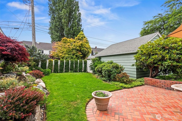 4116 N 39th St, Tacoma, WA 98407 - view of yard featuring a patio area
