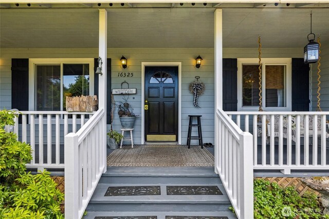 16325 Tareyton Ln SE, Yelm, WA 98597 - entrance to property with covered porch