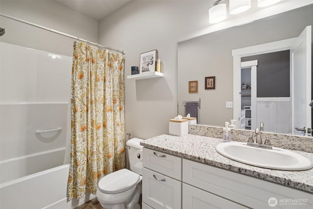 204 Regent Ct, Nooksack, WA 98276 - bathroom featuring vanity and shower / tub combo