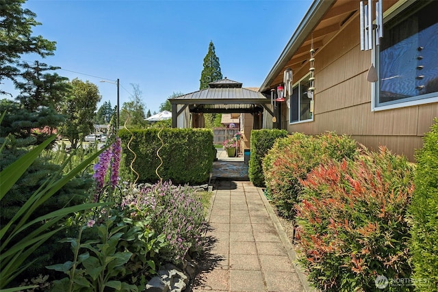 1227 137th St E, Tacoma, WA 98445 - view of yard with a gazebo