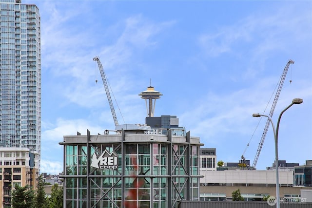150 Melrose Ave E Unit 105, Seattle, WA 98102 - view of building exterior with a city view