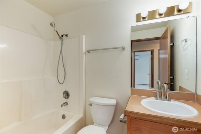 1264 SW Lanyard Loop Unit 2, Oak Harbor, WA 98277 - full bath with vanity and  shower combination