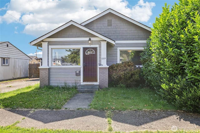 1004 S 5th Ave, Kelso, WA 98626 - view of front of property featuring brick siding and entry steps