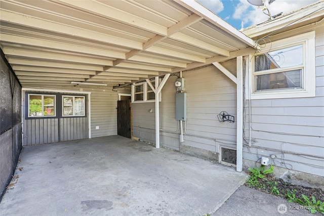 1004 S 5th Ave, Kelso, WA 98626 - view of patio / terrace featuring an attached carport