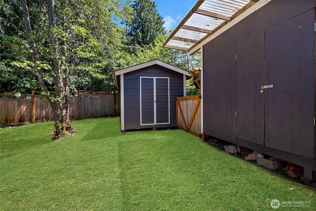 12026 Sand Pt NE, Seattle, WA 98125 - photo 16