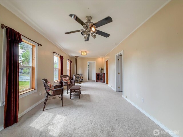 5302 Rockefeller Ave, Everett, WA 98203 - living area featuring carpet floors and ceiling fan