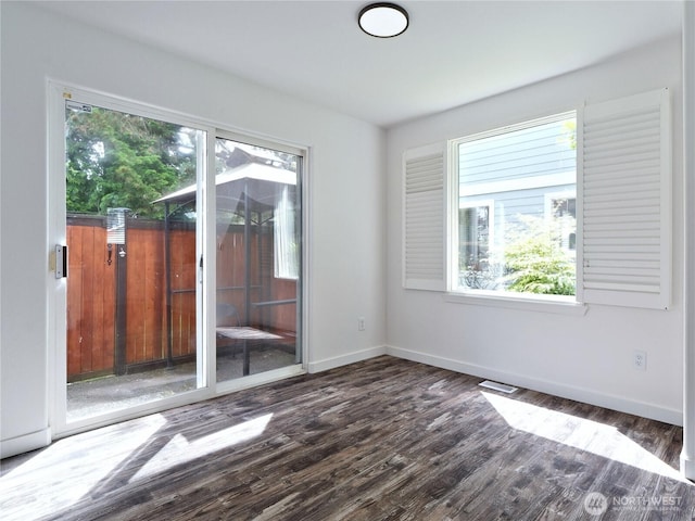 10105 6th Dr SE Unit B, Everett, WA 98208 - empty room with wood finished floors and baseboards