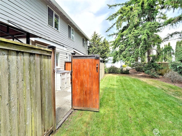 10105 6th Dr SE Unit B, Everett, WA 98208 - view of green lawn with a shed