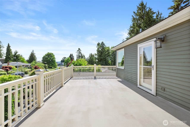 3505 W 43rd Ave, Seattle, WA 98199 - view of patio