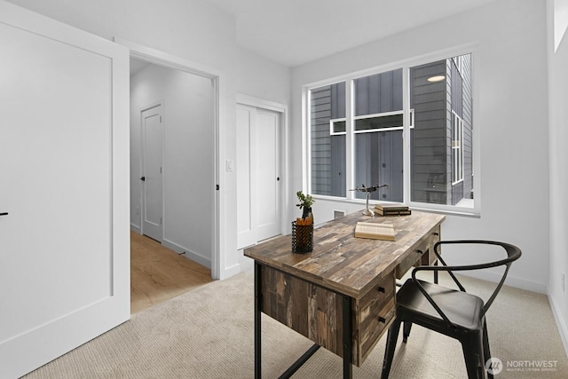9021A 13th Ave NW, Seattle, WA 98117 - office area with carpet floors and baseboards