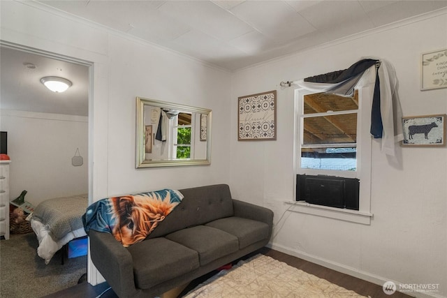 904 Cashmere St, Wenatchee, WA 98801 - living area featuring wood finished floors and crown molding