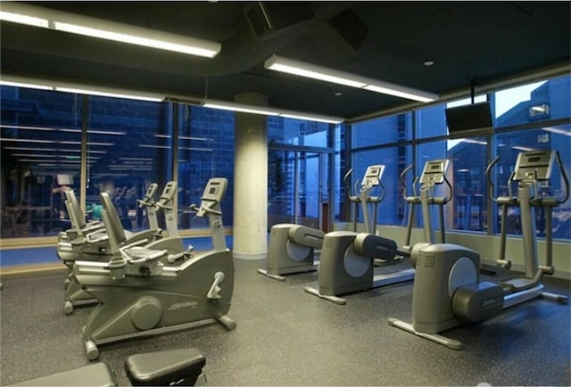 2033 2nd Ave Unit 1608, Seattle, WA 98121 - view of gym
