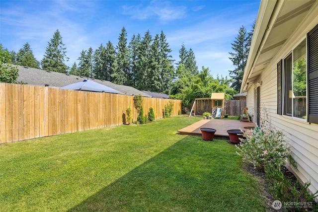 19436 SE 266th St, Covington, WA 98042 - fenced backyard with a wooden deck
