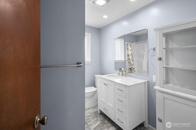 5142 N 27th St, Tacoma, WA 98407 - full bath with vanity and a shower with curtain