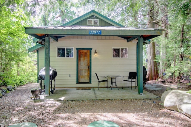 22972 Osborne Dr, Mount Vernon, WA 98274 - rear view of house featuring a patio area