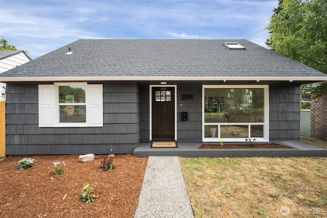 3341 N Mullen St, Tacoma, WA 98407 - view of front of house featuring a shingled roof
