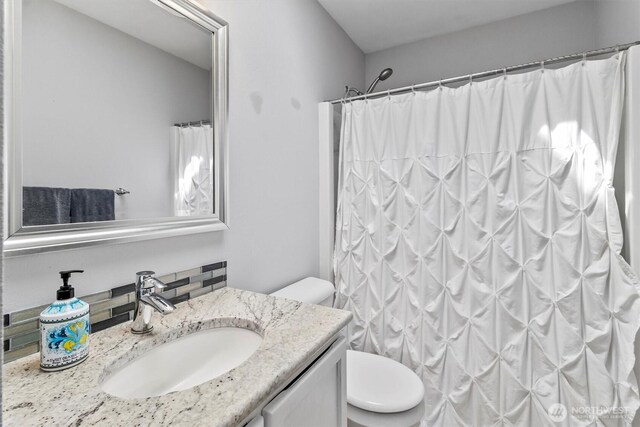 1606 94th Ave NE, Lake Stevens, WA 98258 - bathroom with vanity and a shower with curtain