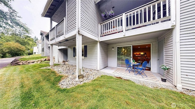 23301 Cedar Way Unit U102, Mountlake Terrace, WA 98043 - patio / terrace with a patio area and a yard