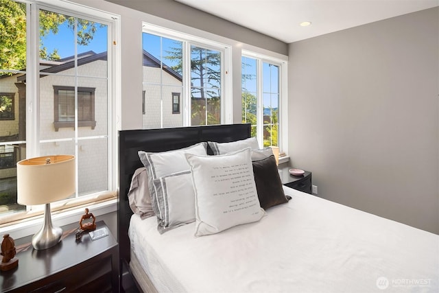901 W Mcgraw St Unit 6, Seattle, WA 98119 - bedroom with recessed lighting