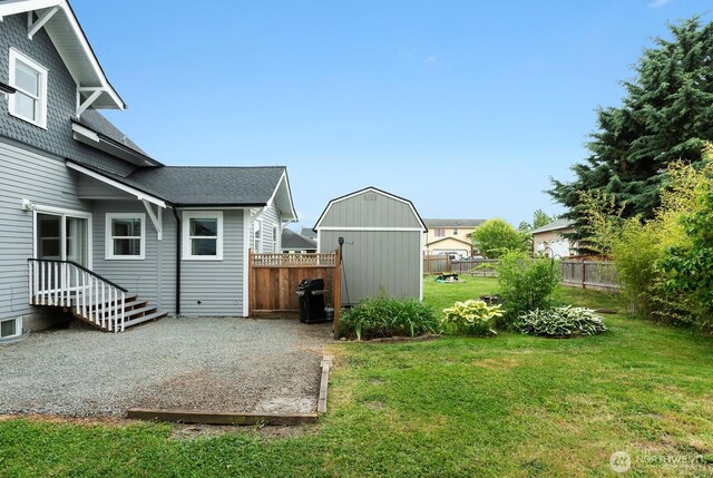 27902 69th Ave NW, Stanwood, WA 98292 - view of yard with a shed