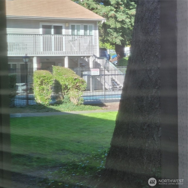 33010 17th Pl S Unit A-108, Federal Way, WA 98003 - view of yard with a community pool