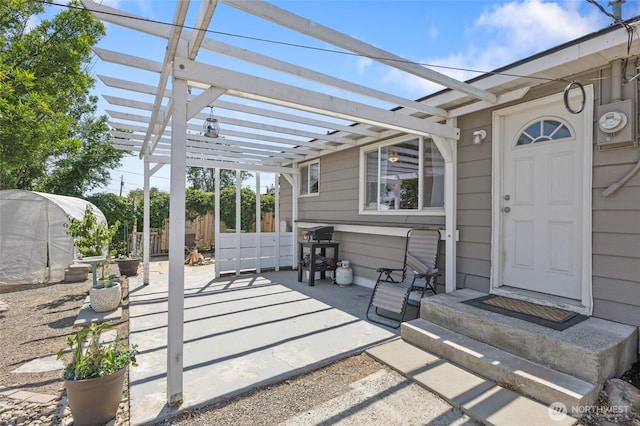 863 N Vista Dr, Moses Lake, WA 98837 - view of patio with a pergola
