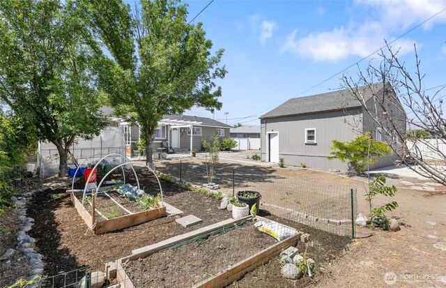 863 N Vista Dr, Moses Lake, WA 98837 - view of yard with a vegetable garden