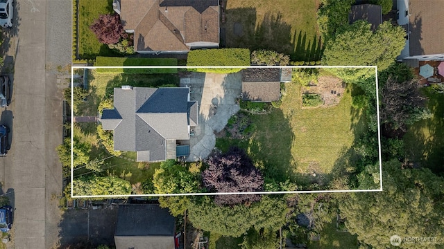 515 N 122nd St, Seattle, WA 98133 - aerial view of property and surrounding area featuring property parcel outlined