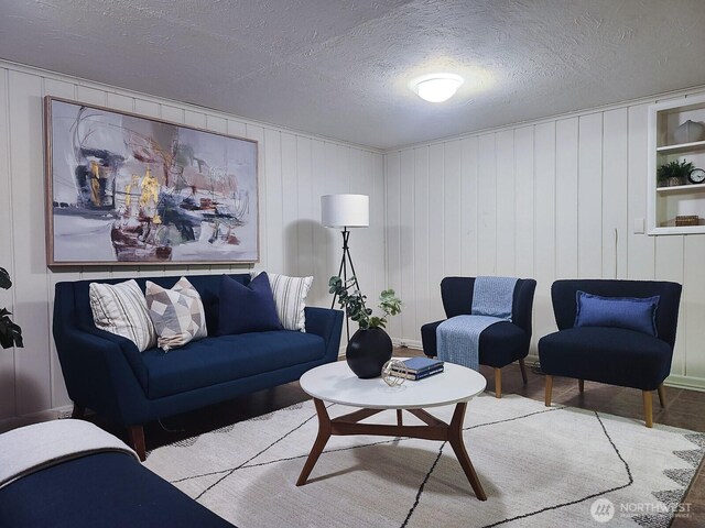 3616 23rd Ave W, Seattle, WA 98199 - living room with a textured ceiling
