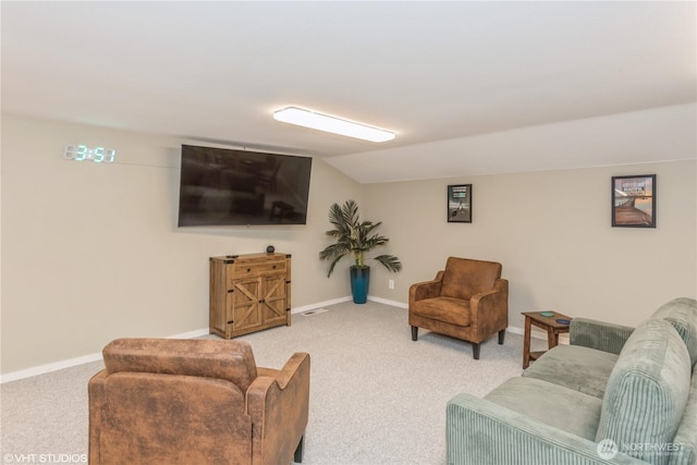 18501 52nd Ave W Unit 31, Lynnwood, WA 98037 - carpeted living room with vaulted ceiling and baseboards