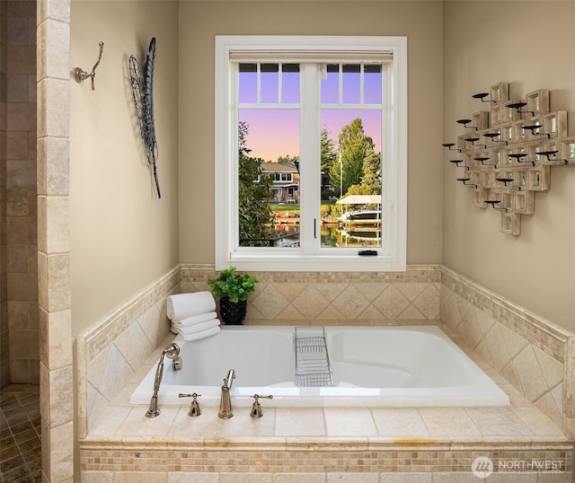 67 Cascade Ky, Bellevue, WA 98006 - full bathroom featuring a bath