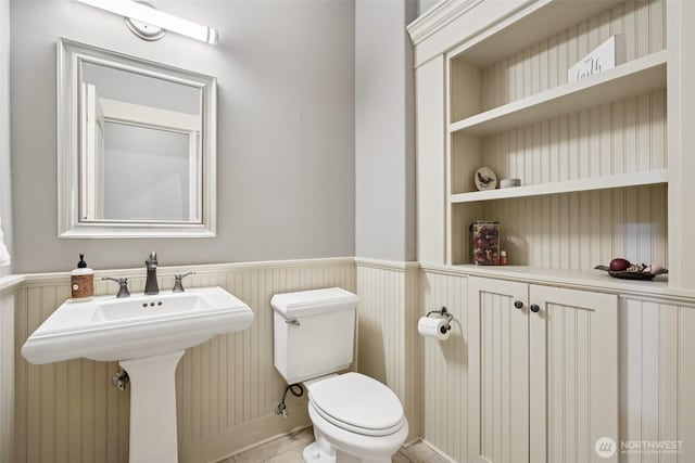 4706 NE 137th St NE, Vancouver, WA 98686 - bathroom featuring toilet and a sink