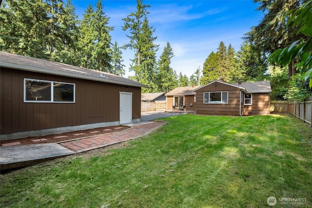 19515 7th Ave NE, Shoreline, WA 98155 - fenced backyard with a patio