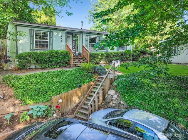 492 Hilltop Dr, Sedro Woolley, WA 98284 - ranch-style home featuring stairs